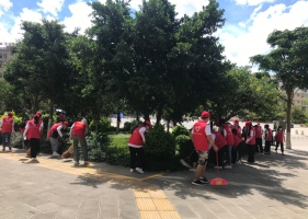 康辉社区开展清扫志愿服务活动